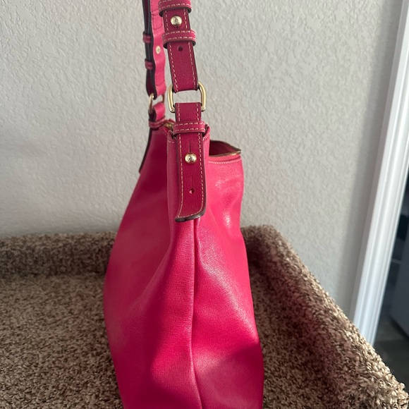 hot pink dooney and bourke purse - Picture 3 of 3
